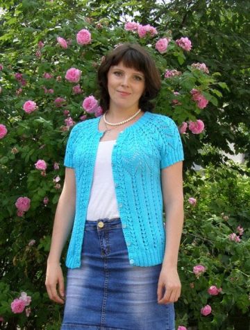 Cardigan with Round Yoke