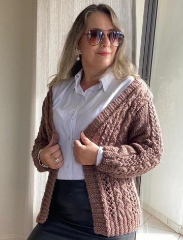 Cardigan with Lace Cable Pattern