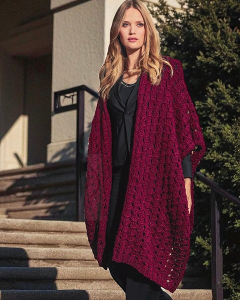Poncho with Fantasy Stitch Pattern