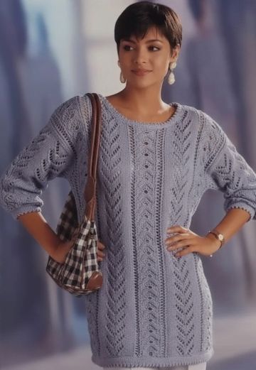 Pullover with Arc and Lace Patterns