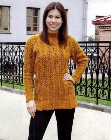 Long Pullover with Lace Cables