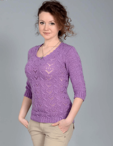 Pullover in Lace Pattern with Cables