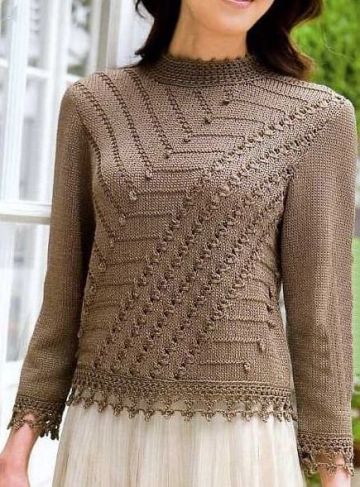 Woman's pullover