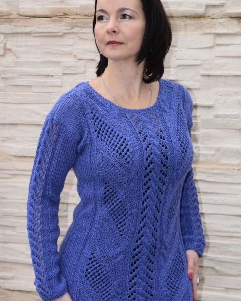 Long Pullover in Lace Panels