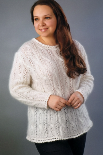 Pullover in Lace Cables