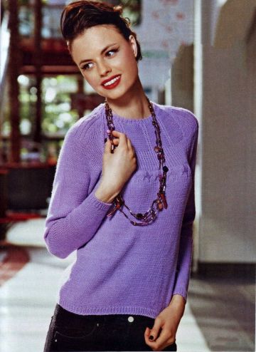 Raglan Pullover with Cable Pattern