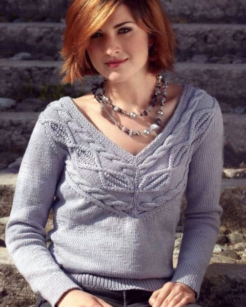 Yoke Pullover in Diamond Pattern