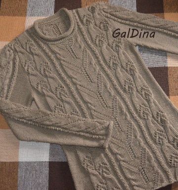 Pullover with Lace Cables