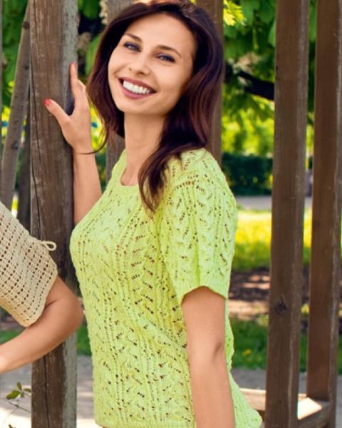 Lace Pullover with Short Sleeves