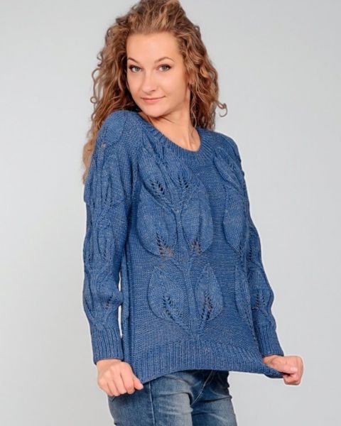 Pullover with Three-Dimensional Leaves