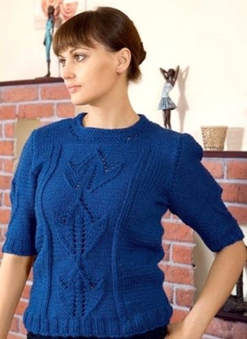 Pullover with Tulip Pattern