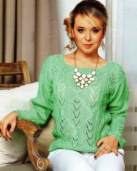 Pullover in Lace Pattern