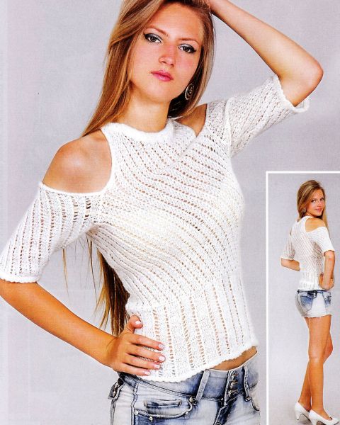 Pullover in Diagonal Stripes