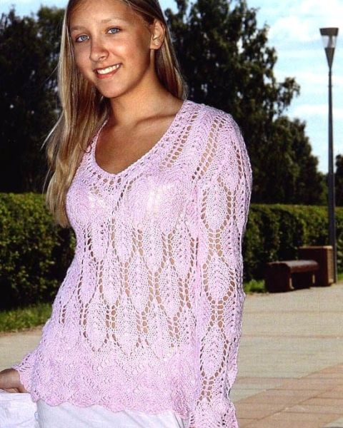 Pullover in Lace Leaves Pattern