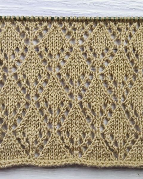Lace Diamond Stitch Knitting Pattern