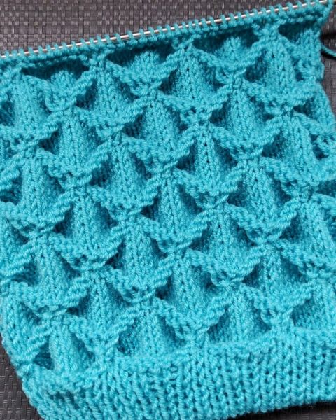Embossed Diamonds Knit Stitch