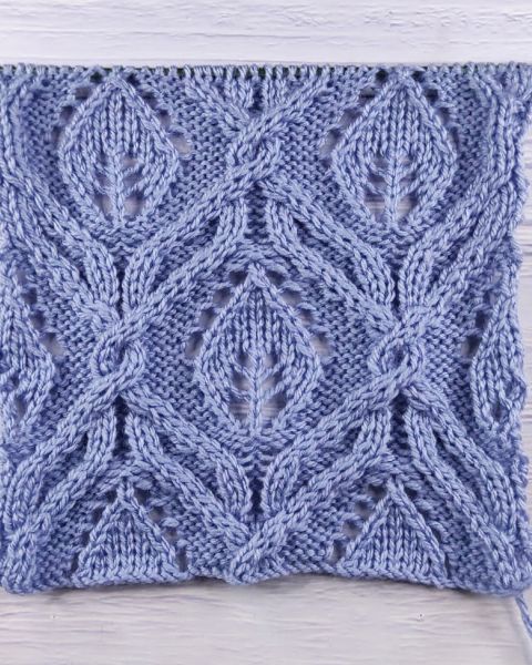 Leaf with Cable Stitch Knitting Pattern