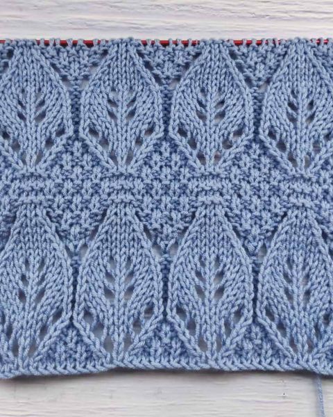 Leaf with Cable Stitch Knitting Pattern