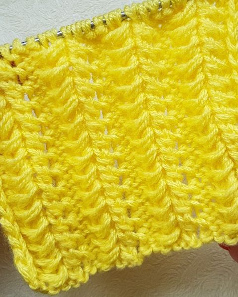 Relief Stripe Knitting Pattern