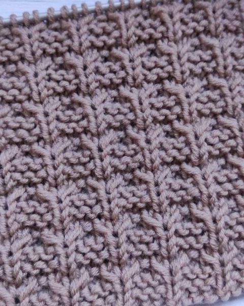 Relief Stripe Knitting Pattern