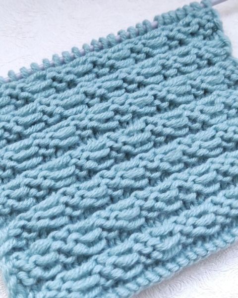 Relief Stripes Knitting Pattern 