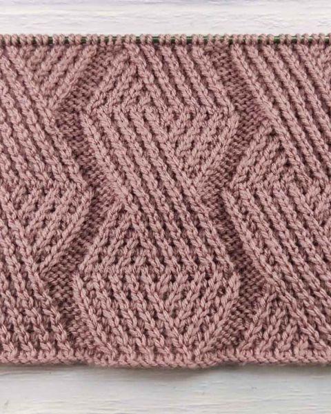 Geometric Stitch Pattern with Crossed Stitches