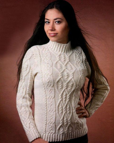 White Pullover with Textured Cable Pattern