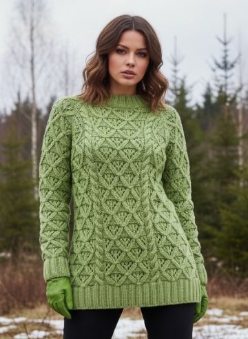Sweater in Diamond Pattern
