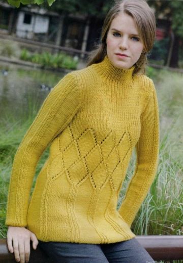 Sweater with Stand Collar and Diamond Pattern