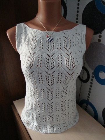 Band Collar Top in Lace Pattern