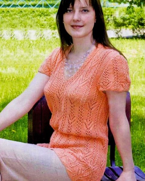 Short Sleeve Tunic in Lace Pattern