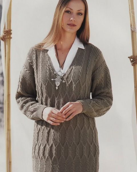 Tunic with V-Neck and Cable Diamonds